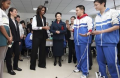 在“全市統(tǒng)一校服”的政策背景下，再現(xiàn)“丑到爆”的校服