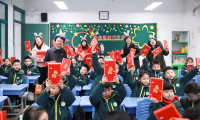 春暖花開，各地喜迎新學(xué)期