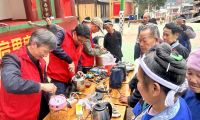 黨員先鋒下基層 志愿服務暖人心