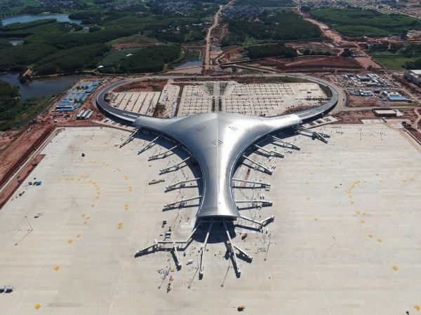 廣東湛江機(jī)場遷建工程航站區(qū)機(jī)電安裝工程.jpg