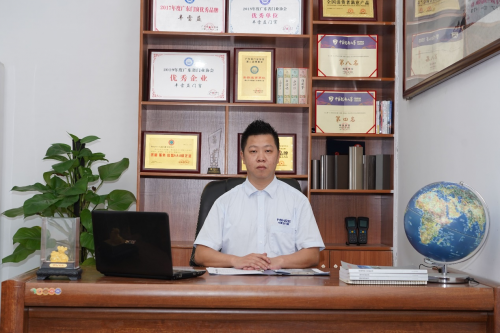 豐雷益門窗營銷總監(jiān)謝永鈞：奮力沖刺，確保出色完成年終目標(biāo)