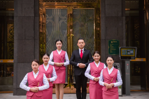 中奧物業(yè)母公司中奧到家-機(jī)遇與挑戰(zhàn)并存 成為行業(yè)的“野生動(dòng)物”