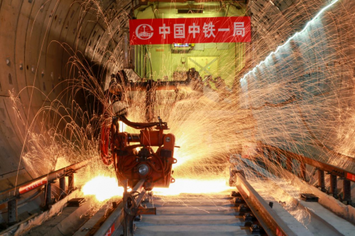 紹興地鐵1號(hào)線主線實(shí)現(xiàn)軌道貫通