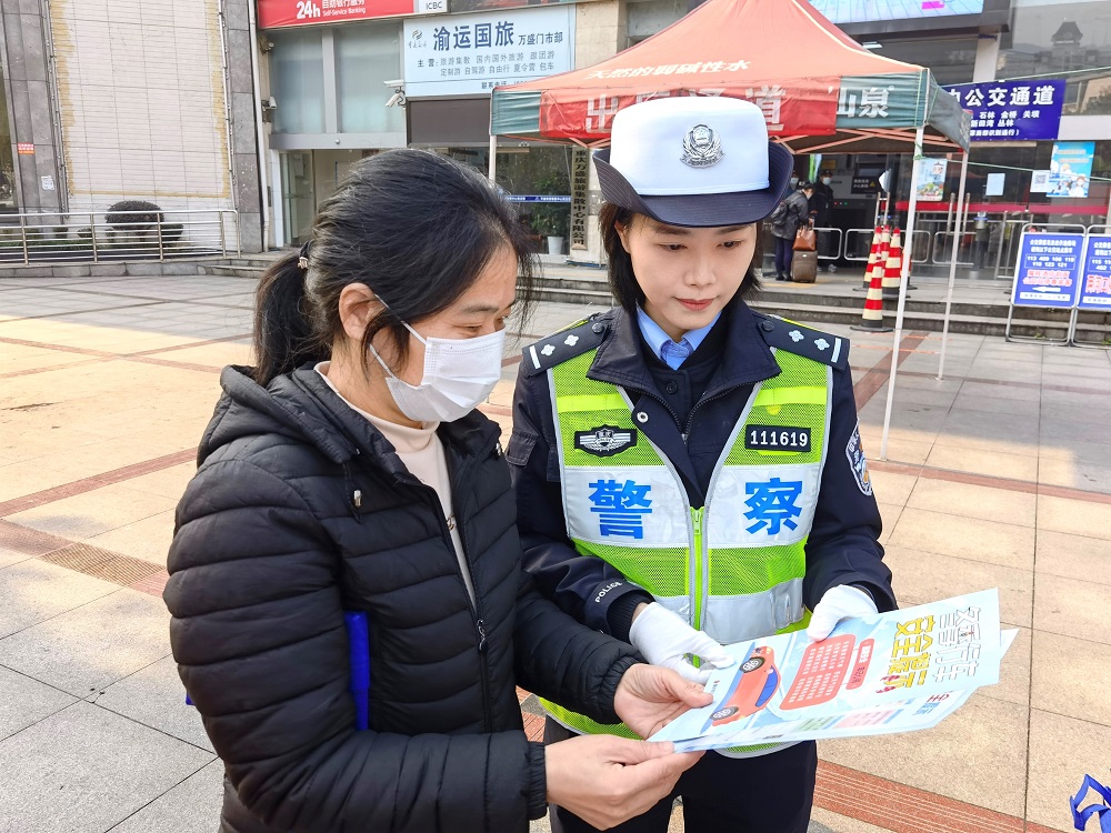 重慶市公安局萬盛經開區(qū)分局交巡警支隊持續(xù)開展  “兩輪車”集中違法行為整治行動