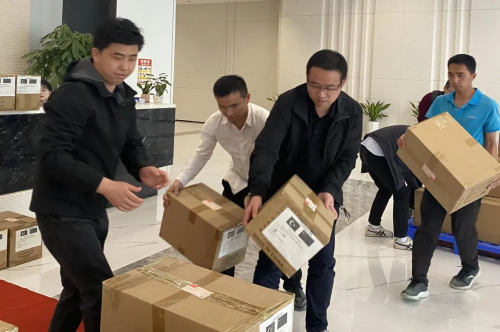 卡兒酷&安海丨支援土耳其，疆土有界，大愛無(wú)邊