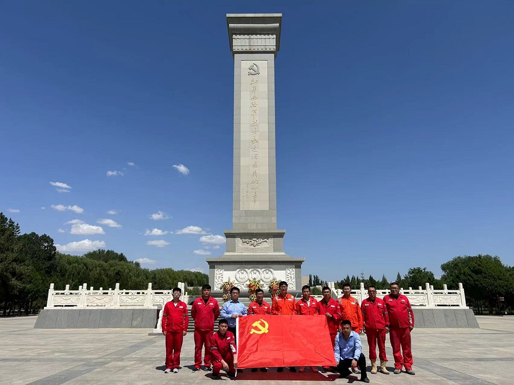 西氣東輸項目開展慶祝中國共產(chǎn)黨成立102周年黨建聯(lián)建活動