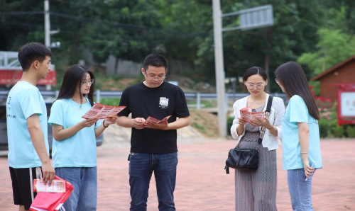 鄭州財(cái)經(jīng)學(xué)院“鄭小語”雙語宣講實(shí)踐團(tuán)暑期社會(huì)實(shí)踐圓滿結(jié)束