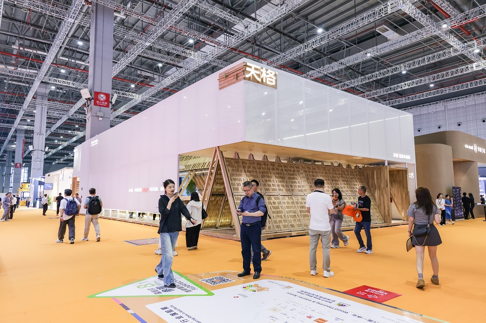 反內(nèi)卷式競爭 倡高質(zhì)量發(fā)展｜天格攜高端地板加高端設(shè)計領(lǐng)秀2025上海地材展